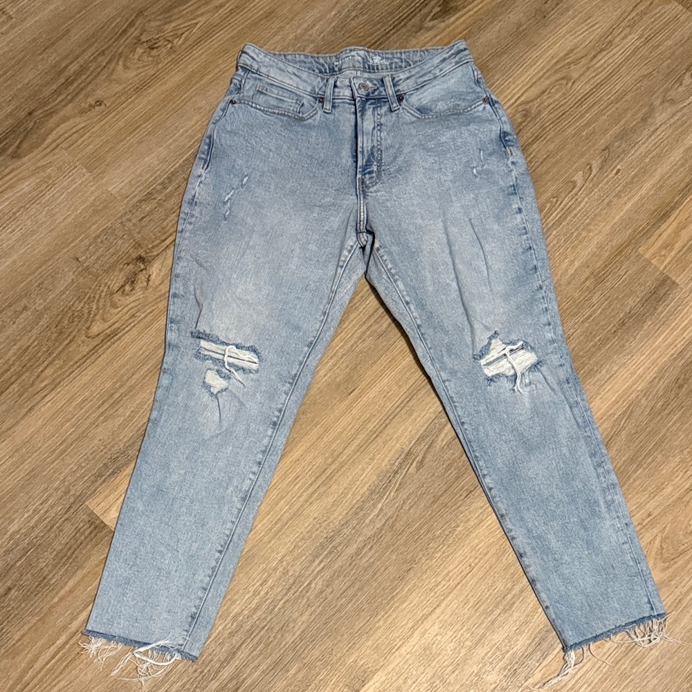 Old Navy Light Blue Distressed curvy og straight